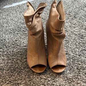 Chinese Laundry by Kristin Cavallari Nude Leather Open Toe Boot - Size 8.5
